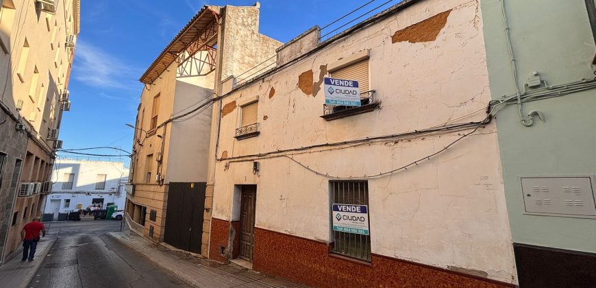 CASA DE DOS PLANTAS EN EL VISO DEL ALCOR.