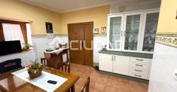 Chalet con piscina y jardín en Av. Al-Ándalus