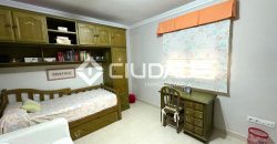 Chalet con piscina y jardín en Av. Al-Ándalus