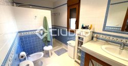 Chalet con piscina y jardín en Av. Al-Ándalus