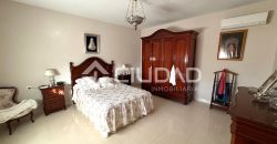 Chalet con piscina y jardín en Av. Al-Ándalus