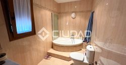 Chalet con piscina y jardín en Av. Al-Ándalus