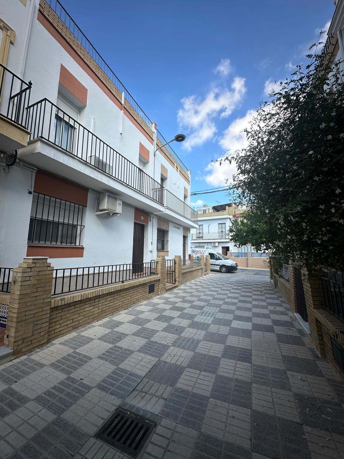 CASA EN BARRIO LA GUITA