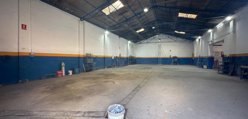 NAVE EN CARRETERA DE CARMONA