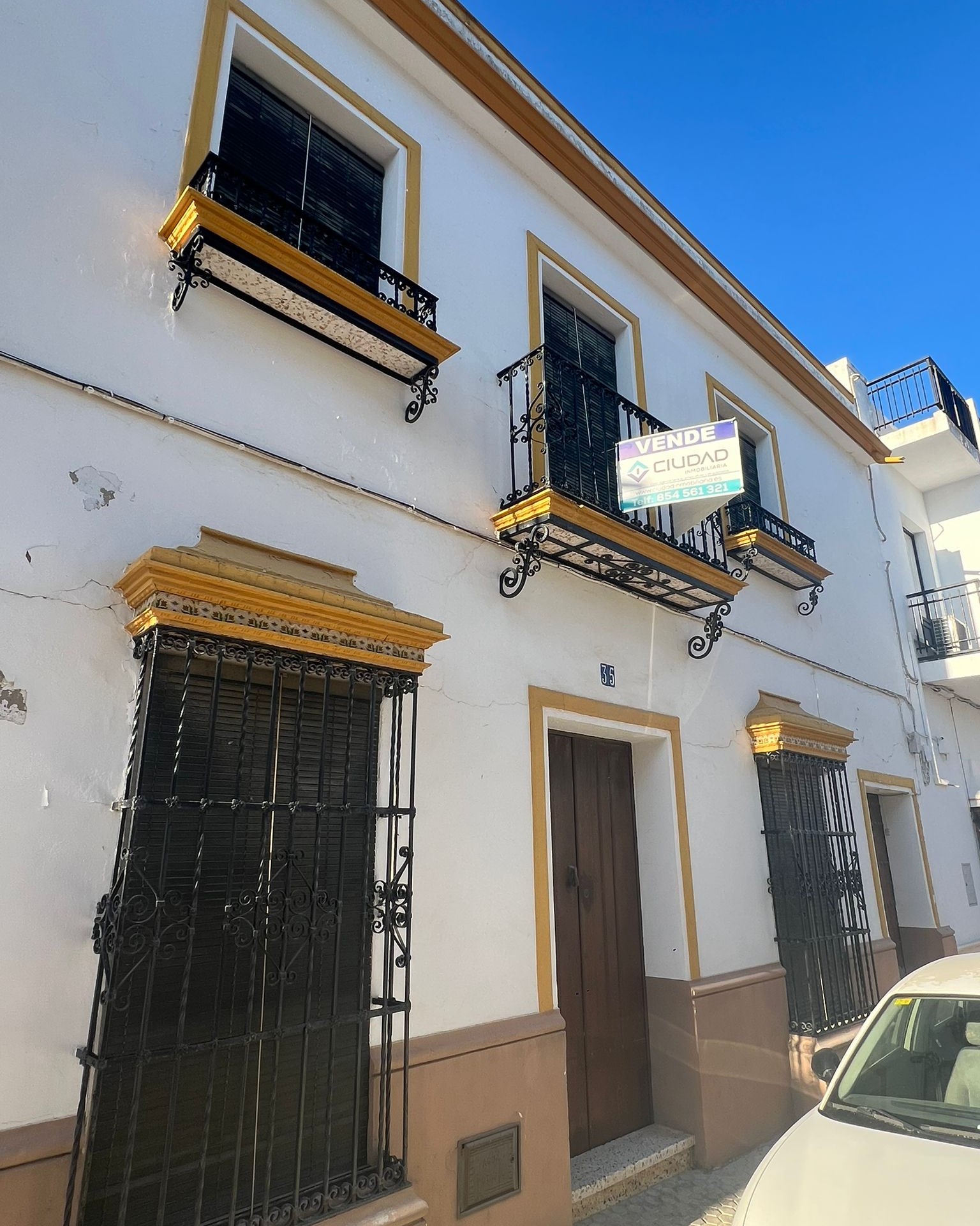 GRAN CASA EN FUENTES DE ANDALUCÍA