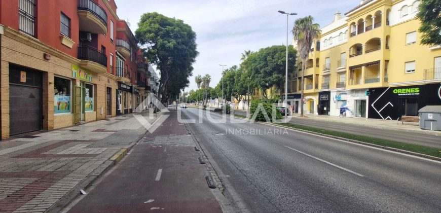 Local en Av. V Centenario