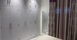 CASA CON COCHERA EN EL BARCO