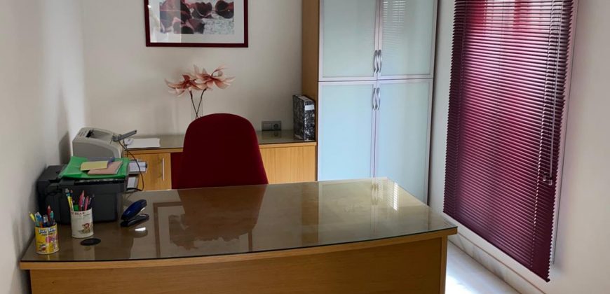 CASA CON COCHERA EN EL BARCO