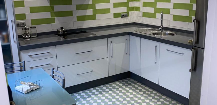 CASA CON COCHERA EN EL BARCO