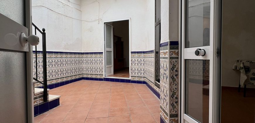 CASA MUY CERCA DEL CENTRO