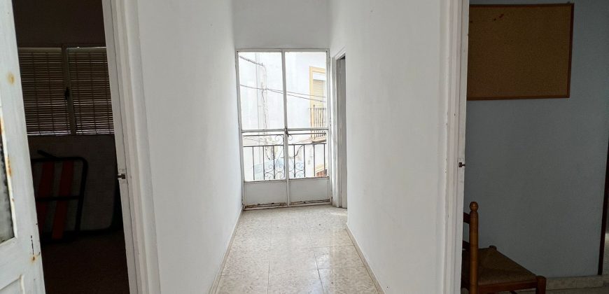 CASA MUY CERCA DEL CENTRO