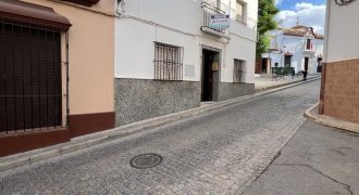 CASA MUY CERCA DEL CENTRO