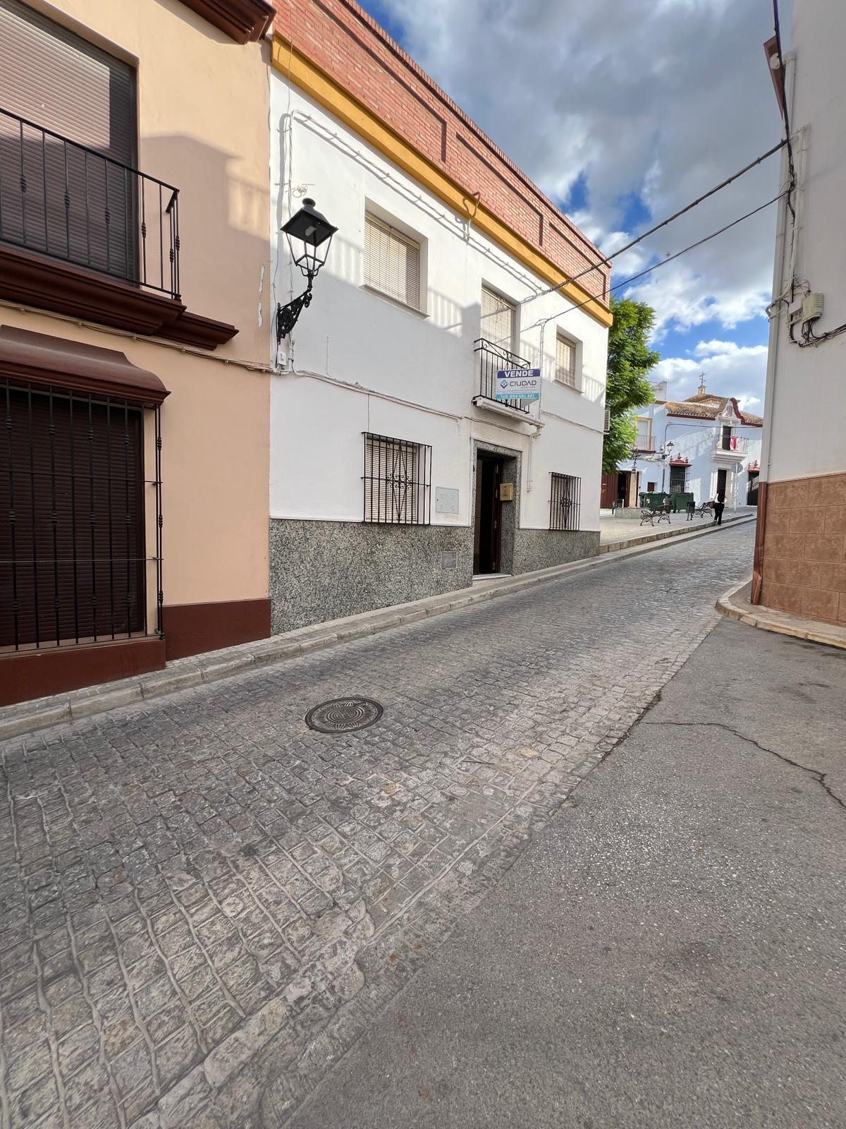 CASA MUY CERCA DEL CENTRO