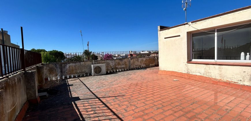 CASA EN CALLE COMPAÑÍA