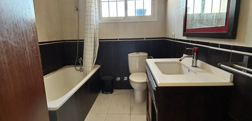 CASA EN CALLE COMPAÑÍA