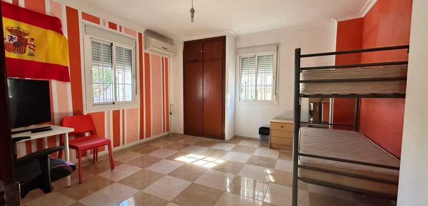 CASA EN CALLE COMPAÑÍA