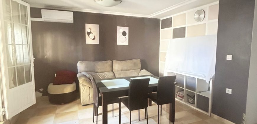 CASA EN CALLE COMPAÑÍA