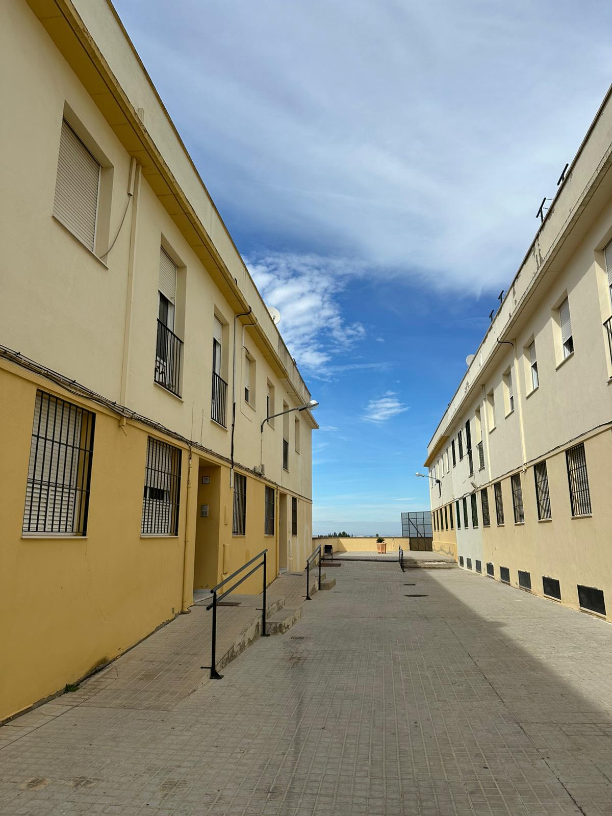 PISO EN 1ª PLANTA EN BARRIO LA GUITA