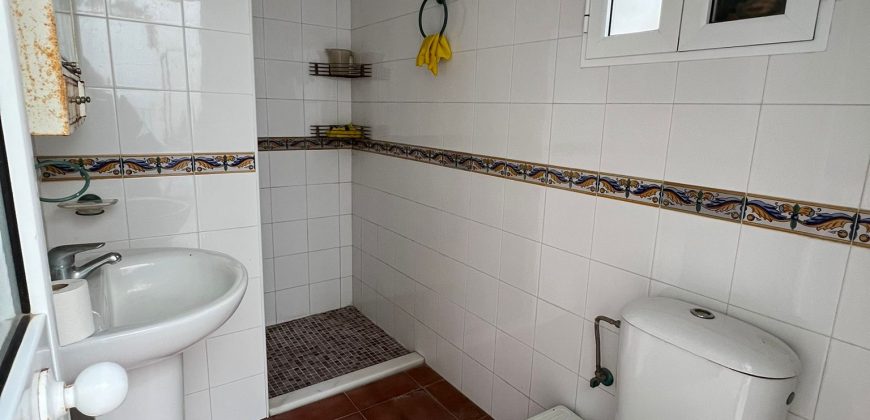 CASA DE DOS PLANTAS CERCA DEL CENTRO