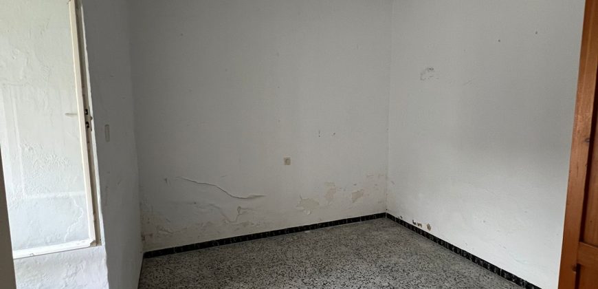 CASA DE DOS PLANTAS CERCA DEL CENTRO