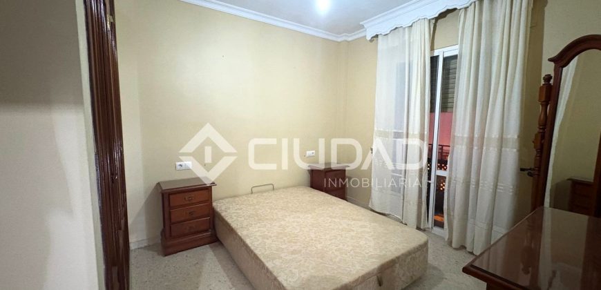 Adosado con sótano y patio en Pino Alto