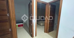 Adosado con sótano y patio en Pino Alto