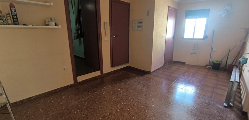 PISO EN PRIMERA PLANTA