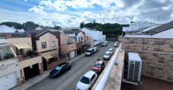 CASA DE DOS PLANTAS CON COCHERA