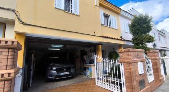 CASA DE DOS PLANTAS CON COCHERA