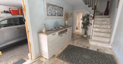 CASA DE DOS PLANTAS CON COCHERA