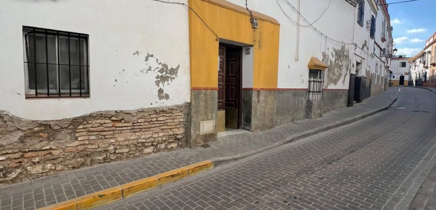 CASA DE DOS PLANTAS CERCA DEL CENTRO