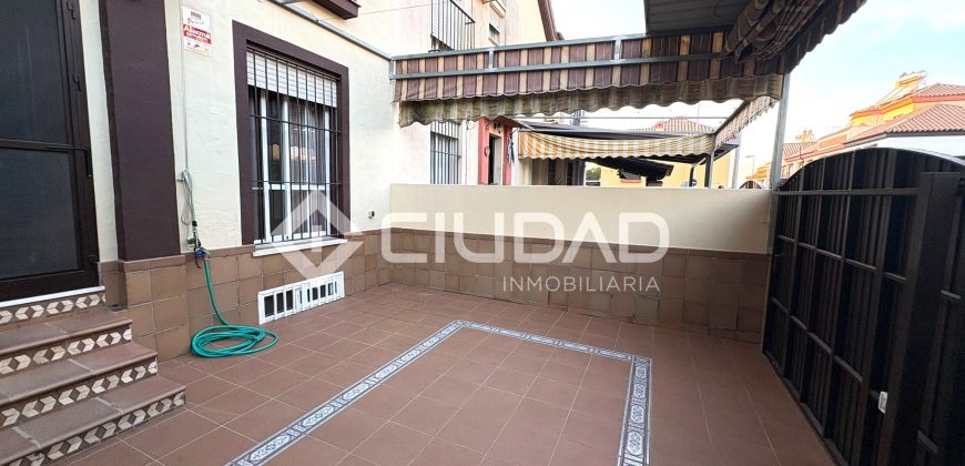 Adosado con sótano y patio en Pino Alto