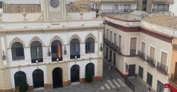 Espectacular Piso situado en Plaza del Ayuntamiento de Morón de la Fra.