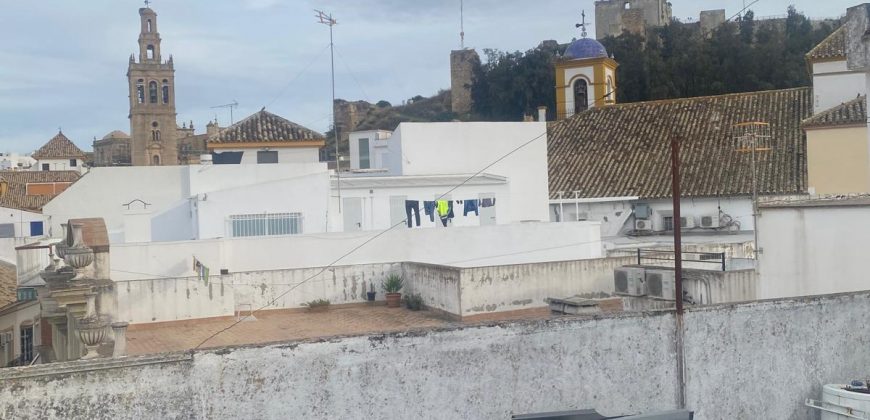 Espectacular Piso situado en Plaza del Ayuntamiento de Morón de la Fra.