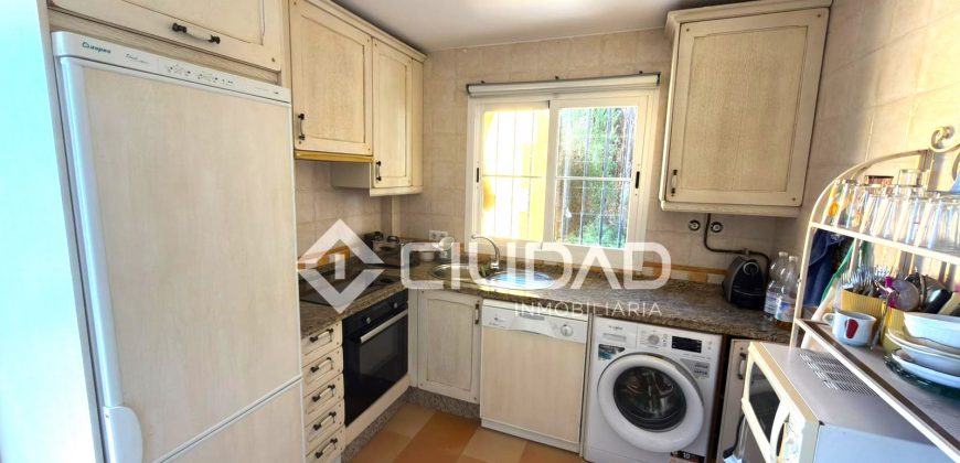 Chalet con jardín y piscina en Martín Miguel