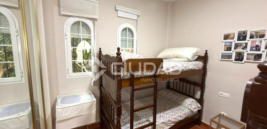 Chalet con jardín y piscina en Martín Miguel