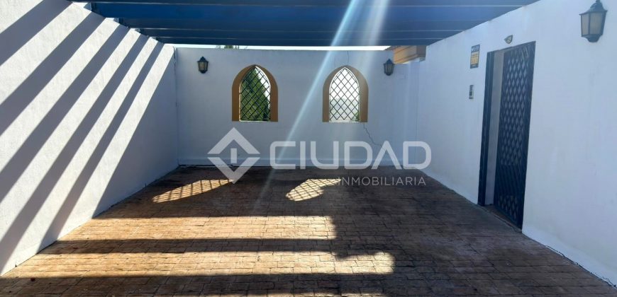 Chalet con jardín y piscina en Martín Miguel