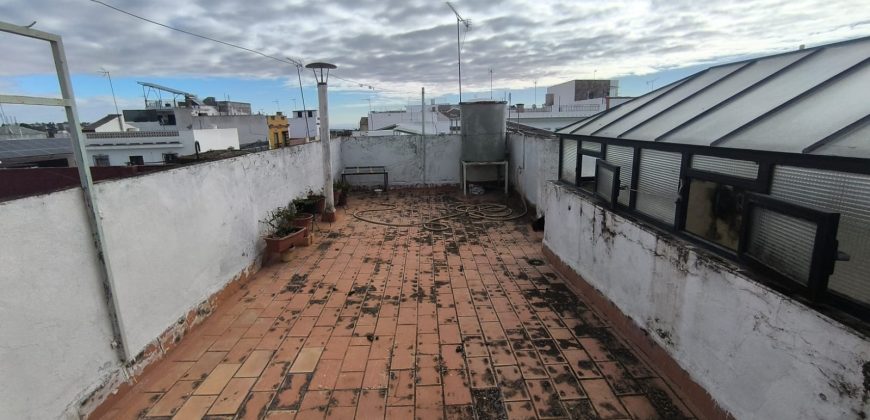 CASA + PISO INDEPENDIENTE EN MAIRENA.