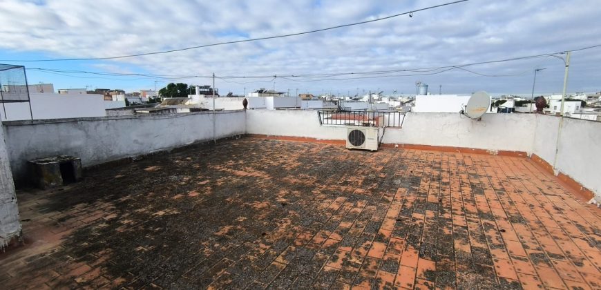 CASA + PISO INDEPENDIENTE EN MAIRENA.