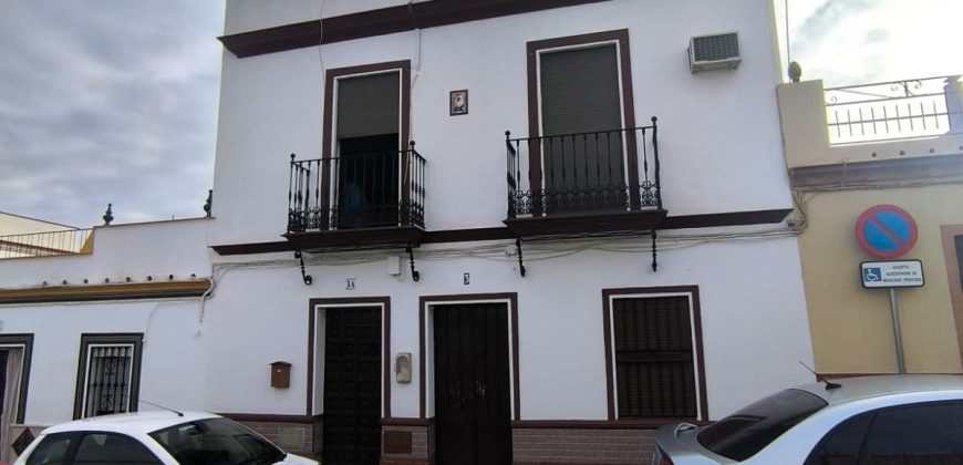 CASA + PISO INDEPENDIENTE EN MAIRENA.