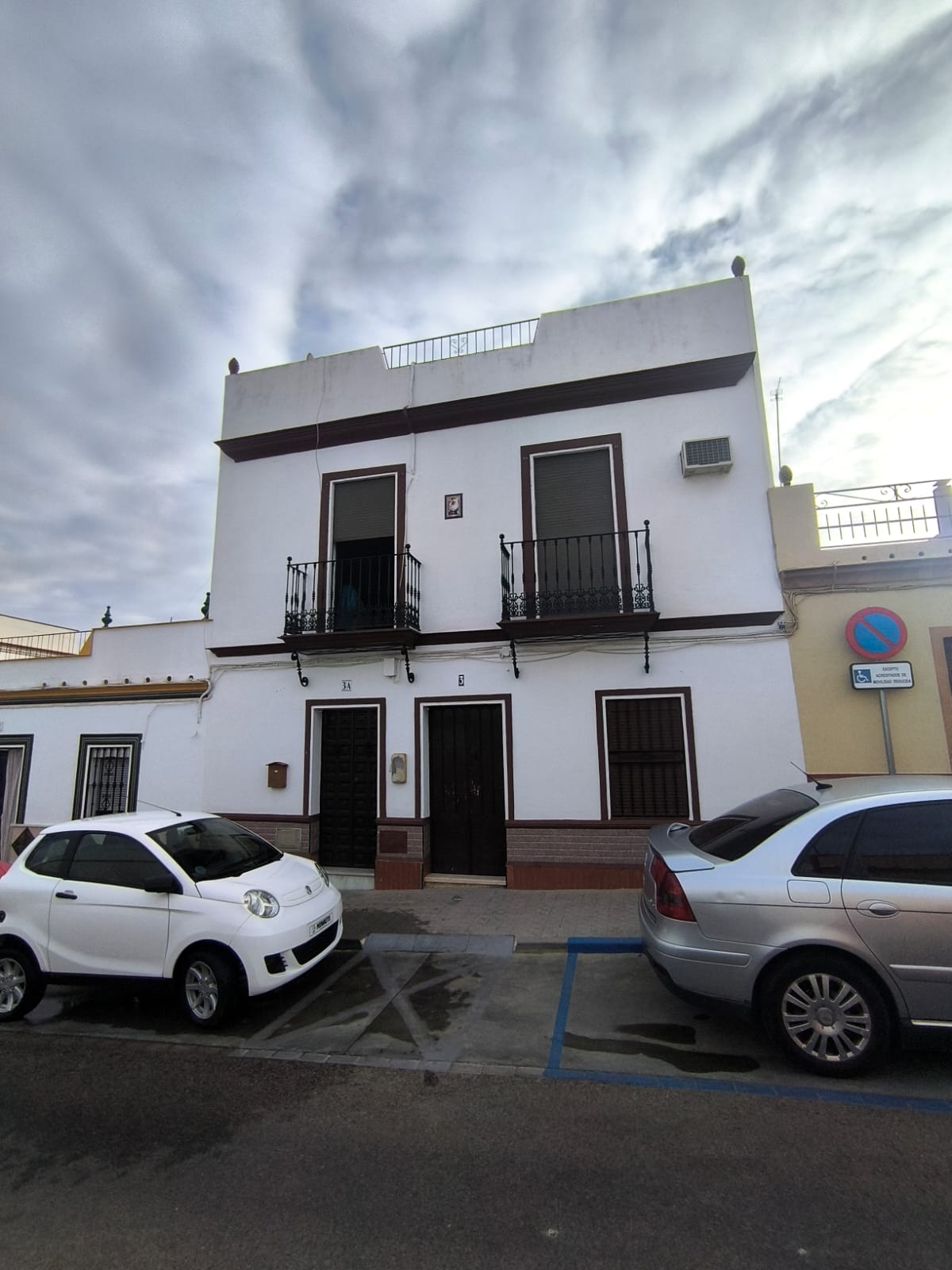 CASA + PISO INDEPENDIENTE EN MAIRENA.