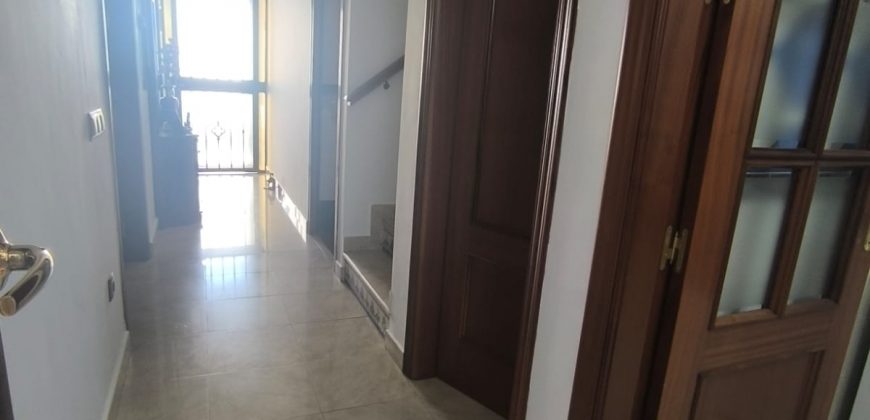 CASA CON COCHERA LISTA PARA ENTRAR A VIVIR