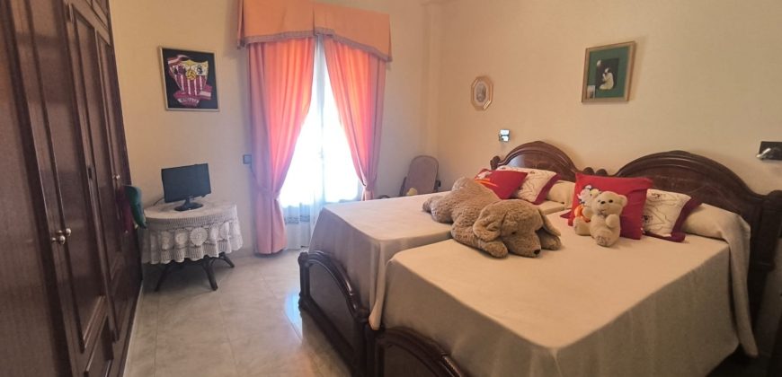 CASA CON COCHERA LISTA PARA ENTRAR A VIVIR