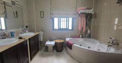 CASA CON COCHERA LISTA PARA ENTRAR A VIVIR