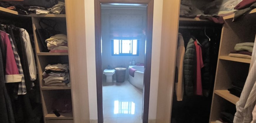 CASA CON COCHERA LISTA PARA ENTRAR A VIVIR