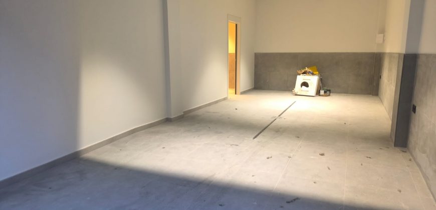 CASA DE NUEVA CONSTRUCCIÓN CON COCHERA