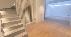 CASA DE NUEVA CONSTRUCCIÓN CON COCHERA