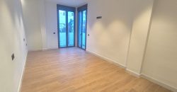 CASA DE NUEVA CONSTRUCCIÓN CON COCHERA