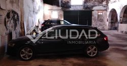Nave con uso de de bodega en Barrio Alto