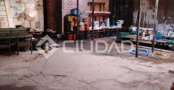 Nave con uso de de bodega en Barrio Alto